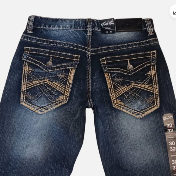 True Luck Men`s Straight Jeans Size 30x32 Embroidered Medium Wash Denim Blue - Picture 4 of 9